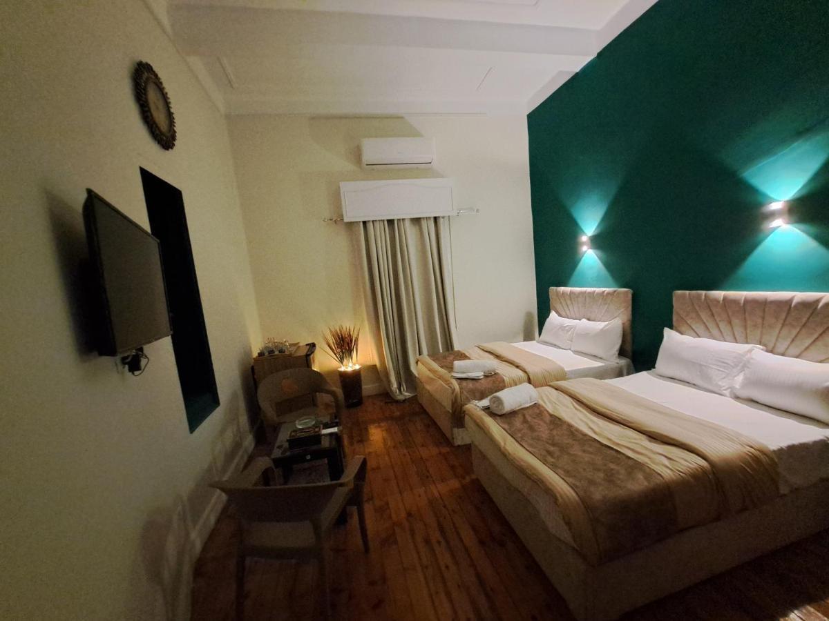 Downtown Family Suites Кайро Екстериор снимка