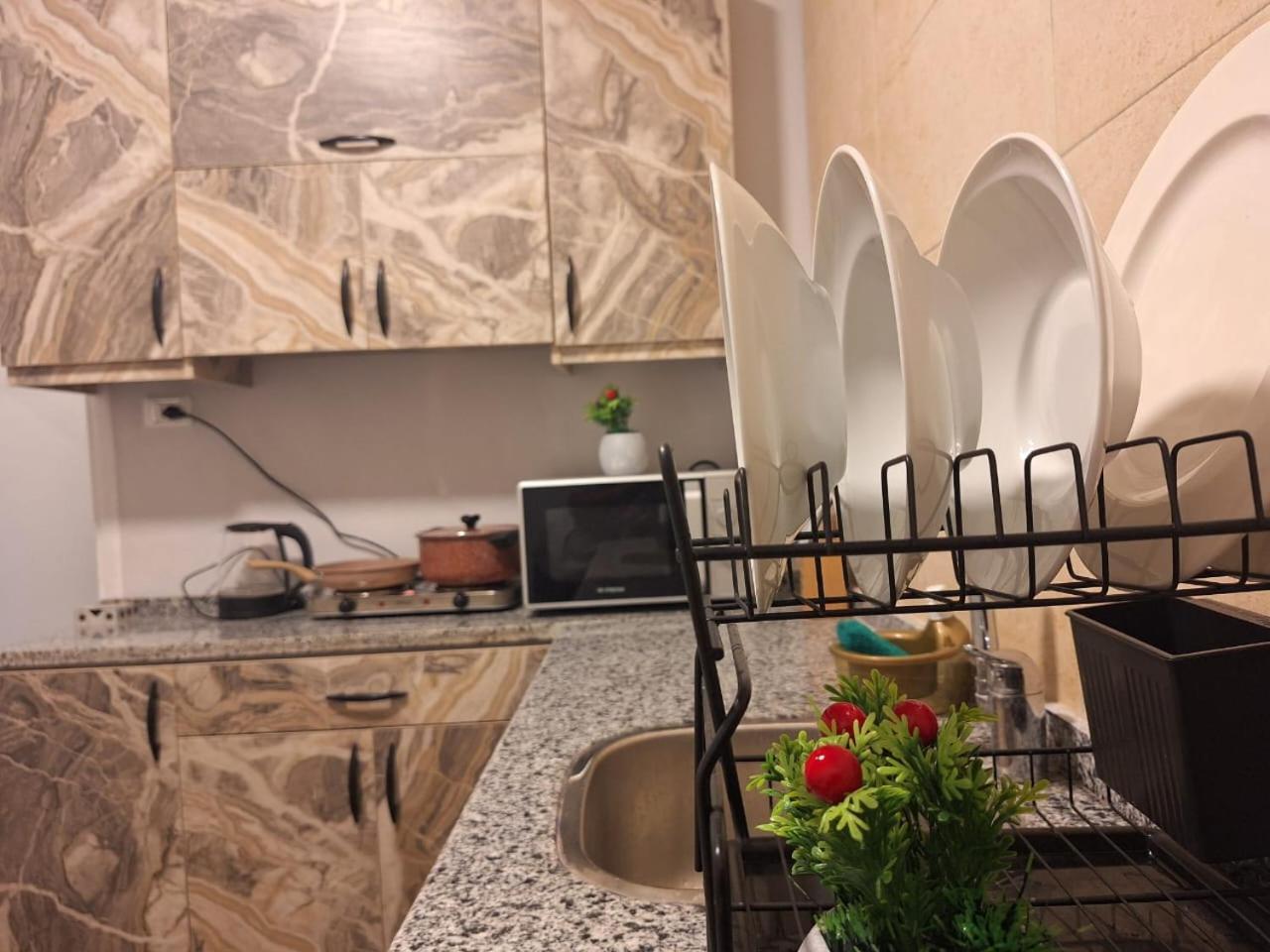 Downtown Family Suites Кайро Екстериор снимка