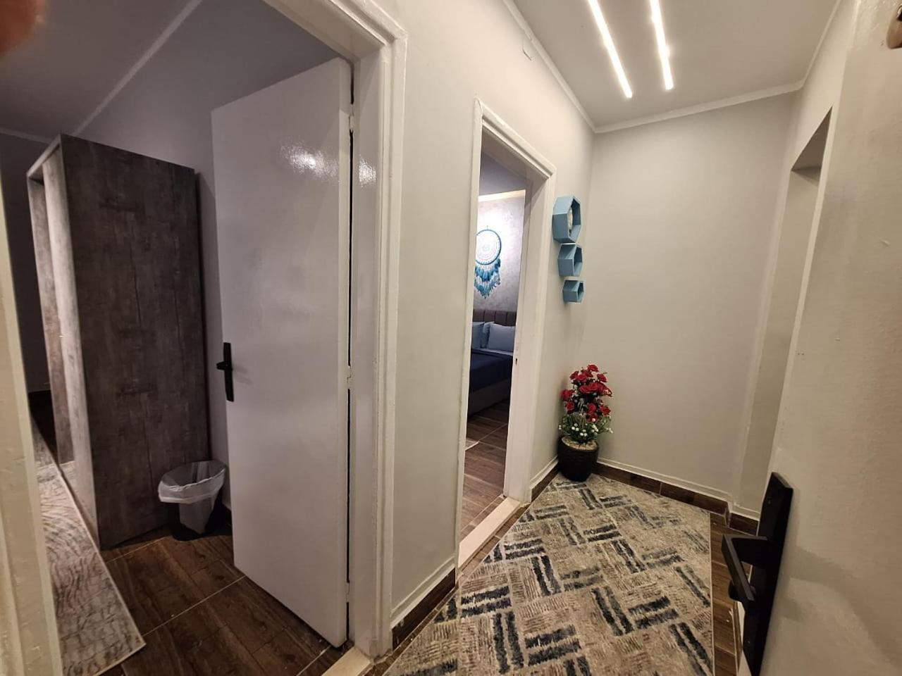 Downtown Family Suites Кайро Екстериор снимка